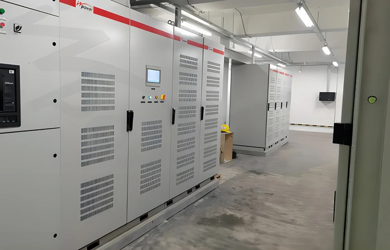 High-Frequency UPS: A New Reactive Power Challenge High-Frequency UPS: A New Reactive Power Challenge